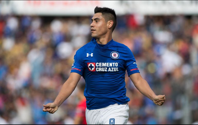 El chileno Felipe Mora anotó un doblete para el Cruz Azul. Completó la cuenta con otros dos tantos su compatriota Martín Rodríguez. MEXSPORT/ O. Martínez