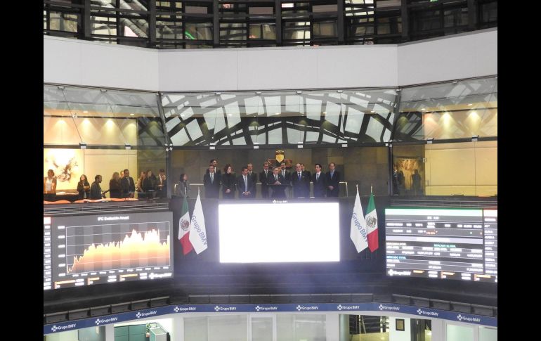 Cautela e incertidumbre hacen que el IPC apenas haya ganado 1% en el tercer trimestre de 2017. FACEBOOK/BolsaMexicanaValores