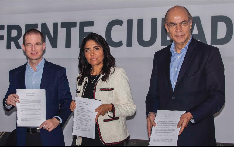 El domingo, Zavala, Moreno Valle y Silvano Aureoles enviaron una carta al frente (foto) exigiendo un proceso abierto para designar al candidato presidencial. SUN / ARCHIVO