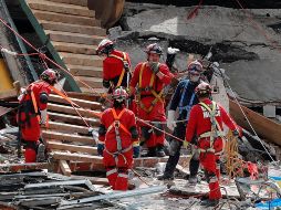 A dos semanas de que el sismo de magnitud 7.1 sacudiera a la Ciudad de México, el equipo de rescatistas recuperó el último cuerpo.  EFE/Archivo