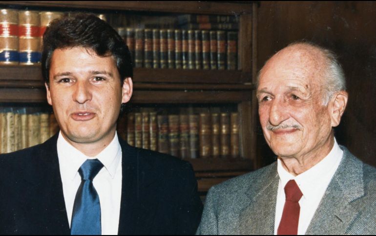 Don Carlos Álvarez del Castillo Gregory con su papá Don Jorge Álvarez del Castillo Zuloaga.
