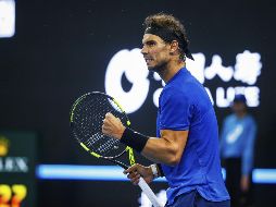 El tenista español Rafa Nadal reacciona ante el ruso Karen Khachanov durante el partido de segunda ronda que enfrentó a ambos en el torneo ATP de Pekín. EFE/R. Pilipey
