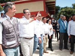 El secretario de Educación indicó que respecto a los centros educativos que requieren rehabilitación, los alumnos serán reubicados. TWITTER / @aurelionuno