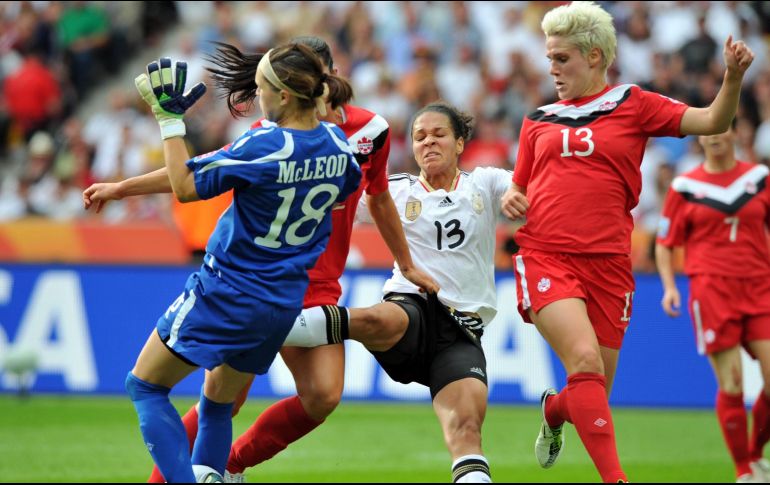 Aunque el futbol femenil ha ganado popularidad la brecha salarial con los equipos masculinos todavía es significativa. XINHUA/ ARCHIVO