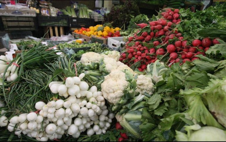 La inflación mensual se debió al alza en el precio de la cebolla, gas LP y gasolina, según datos del Inegi. EL INFORMADOR / ARCHIVO.