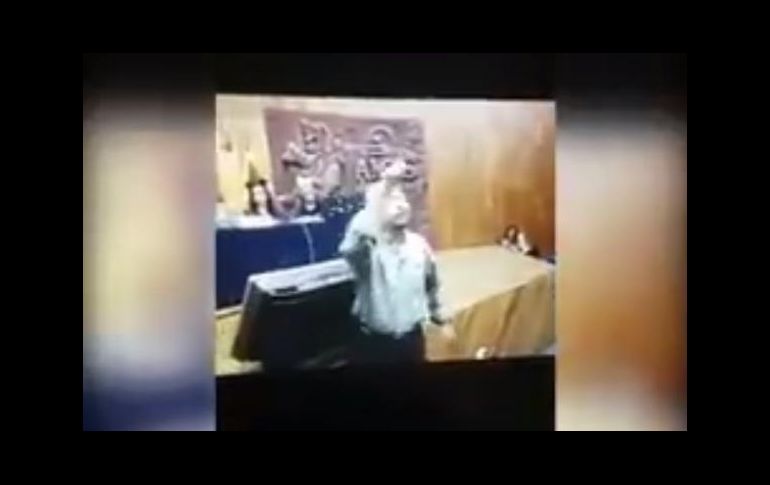 Schonbrunn tiene una maestría en Mercadotecnia y doctorado en Alta Dirección; se desempeñó como catedrático de la Universidad Lasalle. TWITTER / @Tania_mafalda