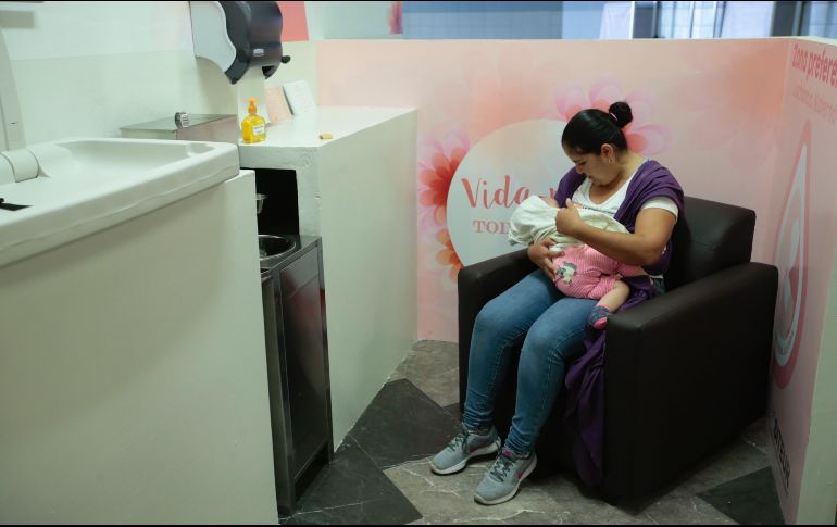 La lactancia también puede ayudar al mejoramiento de la mujer después del parto.  EL INFORMADOR / ARCHIVO