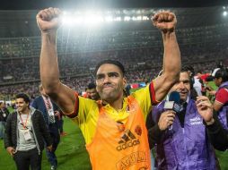 Imágenes de televisión muestran a Radamel Falcao dialogando con jugadores peruanos.AFP/ARCHIVO