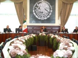 Titulares de las dependencias involucradas presentaron actualizaciones de censos de afectaciones y costos estimados para la reconstrucción. TWITTER / @osoriochong