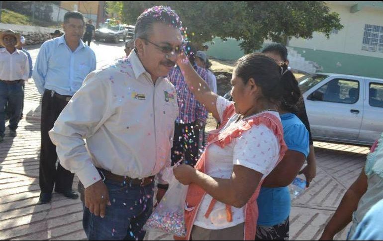 El ex alcalde se encontraba tirado en la calle con heridas y las manos esposadas en la espalda. FACEBOOK/francisco.tecuchilloneri