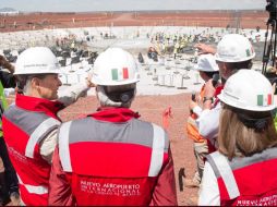 El gobernador mexiquense afirma que la construcción del nuevo aeropuerto será un detonante importante para la zona del Valle de México. TWITTER / @alfredodelmazo