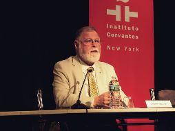 Dedicstoria. Alberto Manguel, director de la Biblioteca Nacional de Buenos Aires, hizo un llamado en apoyo a la reconstrucción de Puerto Rico a través de las letras.