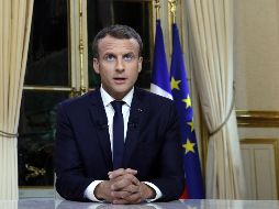 El presidente francés Emmanuel Macron anunció esta decisión durante su primera gran entrevista, la cual fue televisada. AFP / P. Wojazer