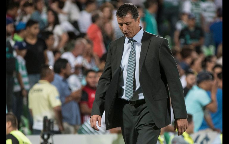 Robert Dante Siboldi aún no conoce la victoria en el banquillo de los Guerreros de la Laguna. MEXSPORT/E. Terrazas.