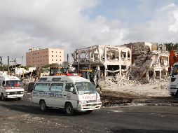 El atentado se registró el domingo en Mogadiscio, Somalia; suman 300 muertos y cientos de heridos. AP / F. Abdi