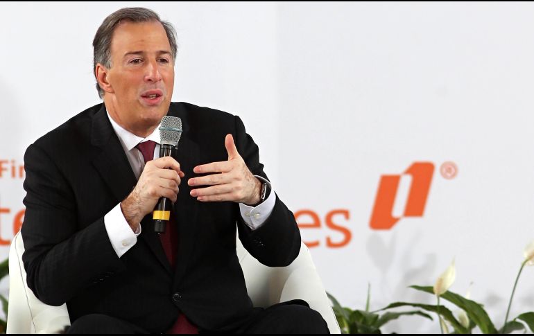 El secretario de Hacienda y Crédito Público, José Antonio Meade, durante su participación en el foro Impulsando a México. EL UNIVERSAL/L. Godínez