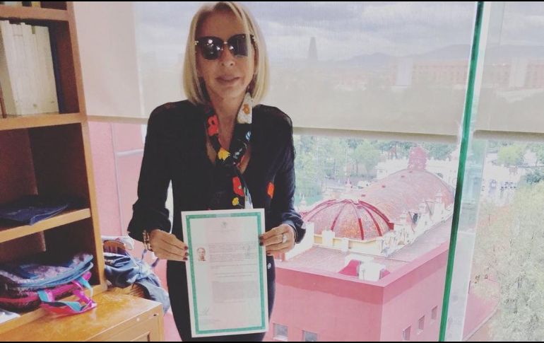 Bozzo ha sido criticada por el contenido de sus programas televisivos a los que algunos acusan de falsos, violentos, populistas y sensacionalistas. TWITTER / @laurabozzo