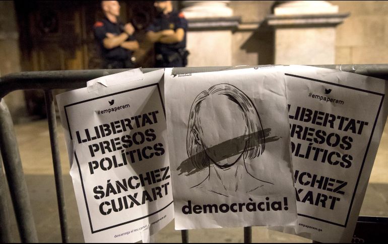 El lunes, una jueza ordenó prisión para dos líderes independentistas mientras se investiga su papel en manifestaciones. EFE / M. Pérez