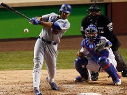 El pelotero de ascendencia mexicana Andre Ethier pegó jonrón en la segunda entrada, iniciando así la reacción ofensiva de Los Ángeles. AP/C. Arbogast