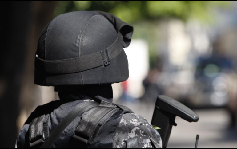 A los detenidos les fueron asegurados 100 envoltorios de la droga conocida como 