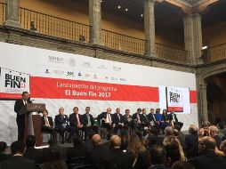 Según el presidente de la Concanaco, se espera que el aumento del dólar que se observó en estos días no afecten las compras. TWITTER / @SE_mx