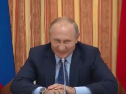 Ante la mirada de sorpresa de todos los presentes, Putin corrigió al funcionario al señalarle que en ese país se prohíbe el consumo de este animal. YOUTUBE / Storyful News