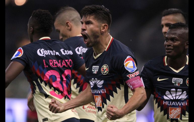 Peralta puso el empate al minuto 70 y reanimó a la afición capitalina en el Azteca. SUN / C. Mejía