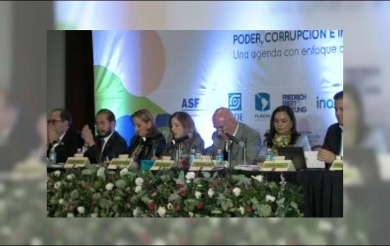 Enrique Ochoa llegó acompañado de su CEN, pero ante la ausencia de los dirigentes nacionales, Ruiz Massieu participó en su lugar. TWITTER /  @SecretariaPRI