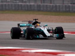 Hamilton cubrió, en la mejor de sus vueltas, los cinco mil 513 metros de la pista texana, en un minuto, 36 segundos y 335 milésimas. TWITTER / @F1