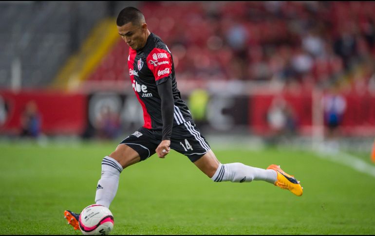 Luis Reyes será titular en la zaga rojinegra esta noche. MEXSPORT/ARCHIVO