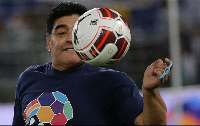 Una vez que el “Diego” se retiró de las canchas, su complexión física fue en aumento, al grado de poner en riesgo su vida. AP/Archivo