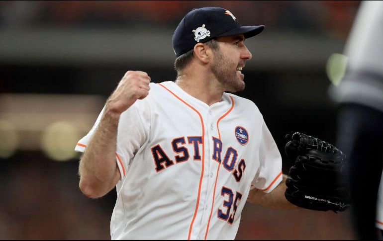 Justin Verlander no le ha permitido carreras a los Yankes en 16 entradas lanzadas en la Serie de Campeonato de la Liga Americana. AFP/R. Martínez