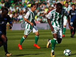 El Betis llevó toda la iniciativa ante el planteamiento conservador de los albiazules. TWITTER/ @RealBetis