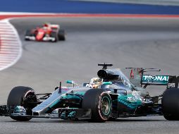 Hamilton recorrió  los 5 mil 513 metros de la pista tejana en un minuto, 33 segundos y 108 milésimas. AP/D. Cummings