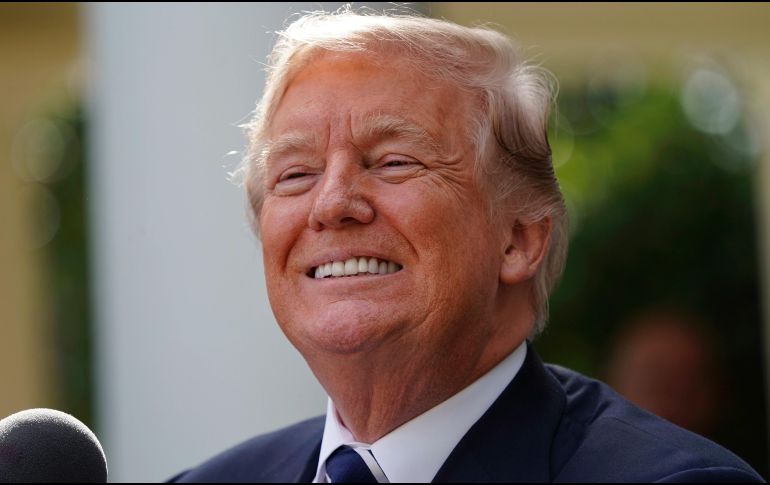 Trump subrayó que al usar Twitter, y otras redes como Instagram y Facebook, puede eludir los medios tradicionales, que acusa de sesgados. AP / ARCHIVO