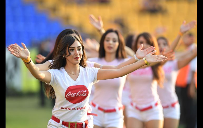 El espectáculo que se vive al borde de las canchas de la Liga MX es imposible de ignorar. MEXSPORT/J. Martínez