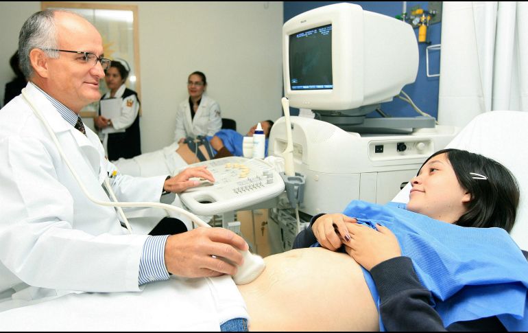 La prevalencia de la enfermedad es de hasta dos mujeres por cada hombre. EL INFORMADOR/Archivo