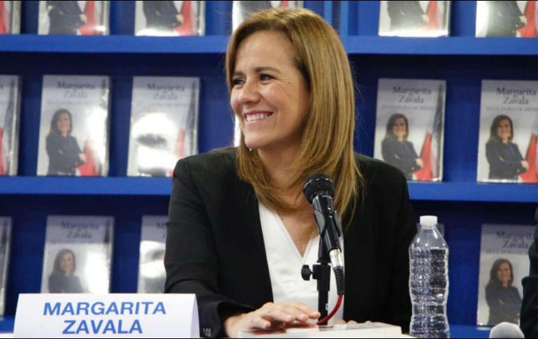 Zavala presentó su libro  