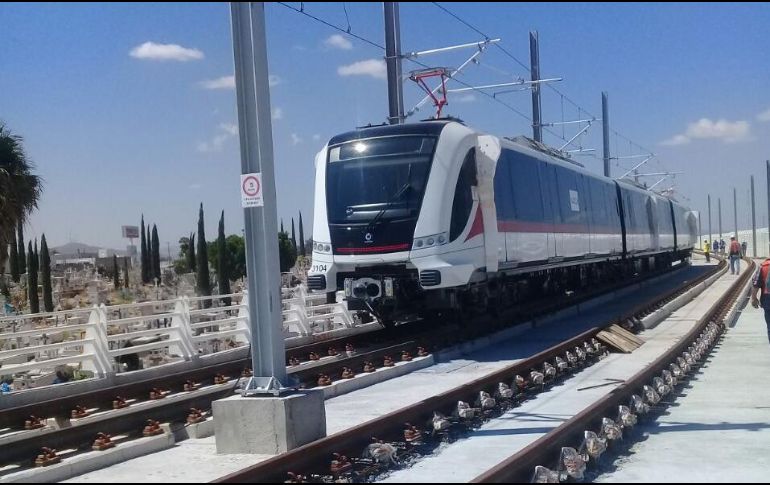 Imagen del tren que circuló cerca de lo que será la estación Central Nueva en Tlaquepaque. ESPECIAL