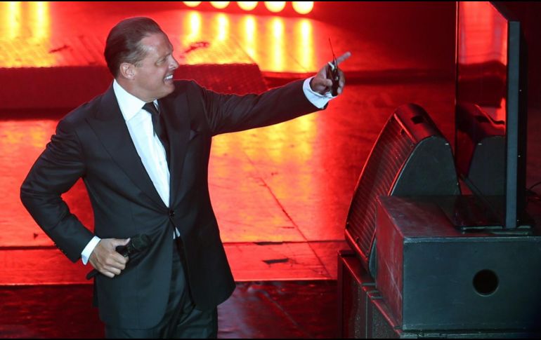 En su próximo disco, Luis Miguel estará acompañado por el Mariachi Vargas de Tecalitlán. NTMX / ARCHIVO