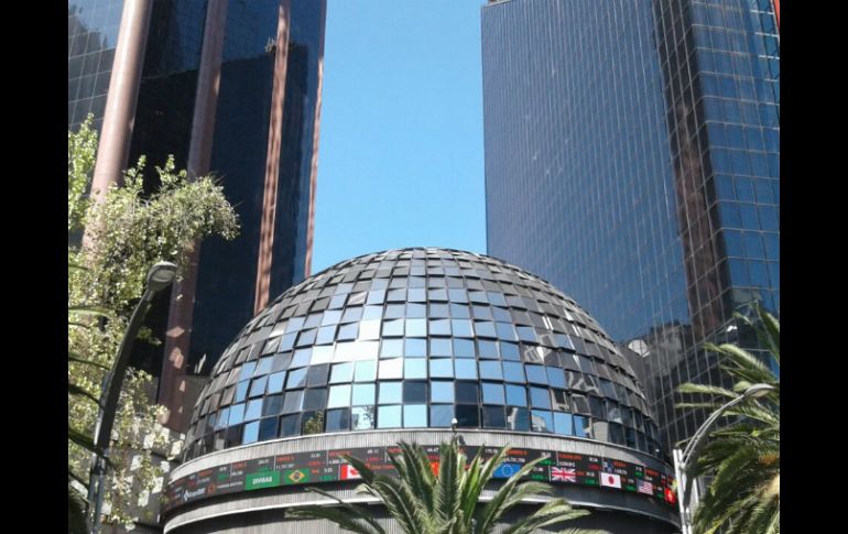 El mercado accionario local opera un volumen de 3.9 millones títulos, por un importe económico de 122.6 millones de pesos. EL INFORMADOR / ARCHIVO