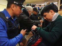 El martes se realizó una revisión en las mochilas de los alumnos, sin que se hallara algo irregular. EFE / ARCHIVO