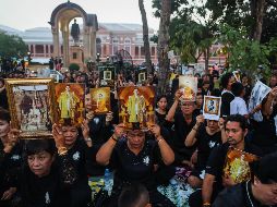 Unas 200 mil personas se congregaron en la espera del trayecto del convoy funerario. EFE / D. Azubel
