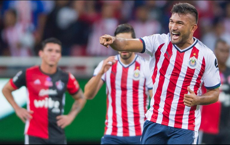 Chivas, que parece reencontrarse con la contundencia, logró imponerse con un solo tanto. EL INFORMADOR/M. Vargas