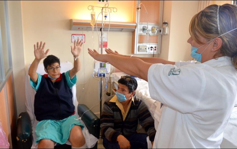 Por el riesgo de salud, fue activado un protocolo para priorizar el caso del joven y que pudiera recibir un trasplante. ESPECIAL/