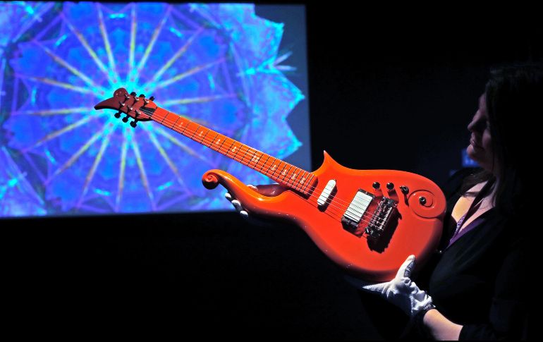 La muestra permite vivir y experimentar la grandeza de Prince a través de los objetos que guardaba en su residencia. AP / F. Augstein