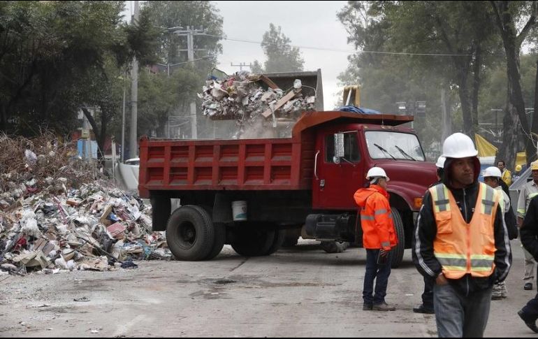 El titular de Gobernación pide a los mexicanos no dejar que se vaya el sentimiento de solidaridad entre los mexicanos. SUN / ARCHIVO