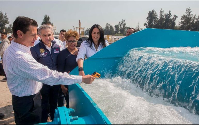 El Mandatario inauguró el Pozo Santa Catarina 3A que abastecerá agua para la delegación Iztapalapa y beneficiará a 40 mil habitantes. TWITTER / @PresidenciaMX