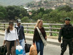 La frontera con Colombia sigue siendo un paso constante para los venezolanos. NTX