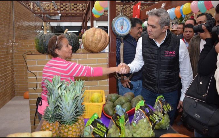 Mancera reconoce que se dejó sin trabajo a los locatarios durante las obras de modernización, por lo que anuncia que recibirán el Seguro de Desempleo. TWITTER / @ManceraMiguelMX